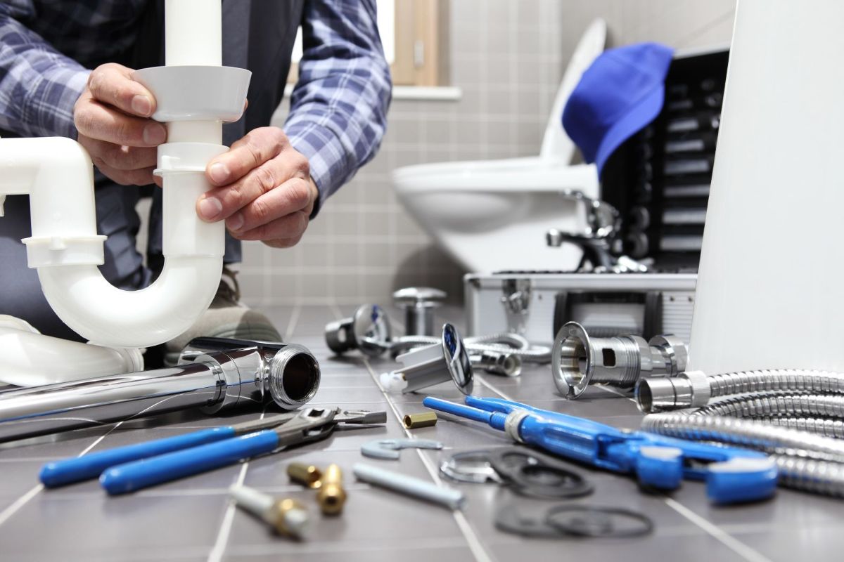 Essential Guide to Emergency Plumbing Services: What You Need to Know Image