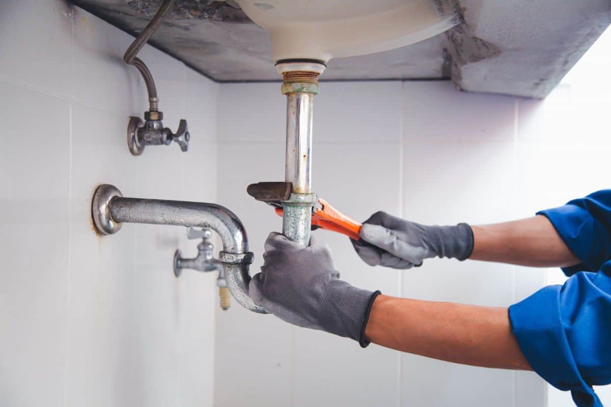 Emergency Plumbing Services: Fast Solutions for Water-Related Issues Post Image